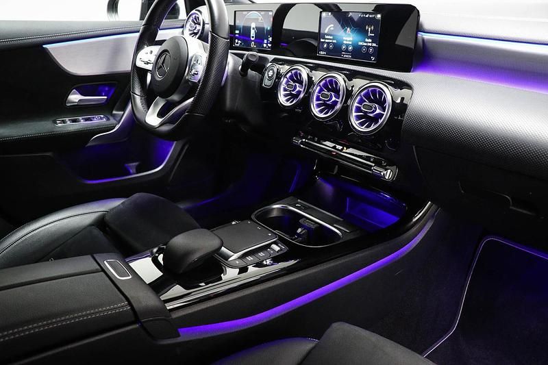Occasion Mercedes A250 Premium Plus 2021 Zwart Hatchback