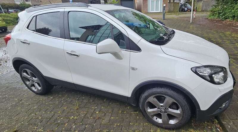 Wit Gebruikt 2012 Opel Mokka Cosmo SUV | € 6.950 (Goede deal) - Afbeelding 1/4