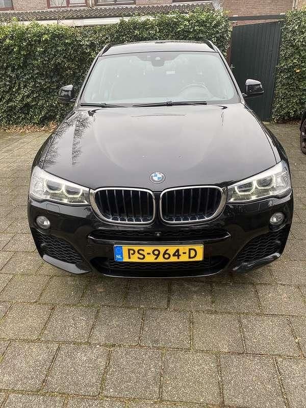 Zwart Occasion 2017 BMW X3 SUV | € 20.000 (Eerlijke prijs) - Afbeelding 1/4