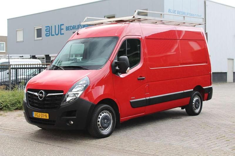 Rood Gebruikt 2020 Opel Movano Van | € 13.750 - Afbeelding 1/4