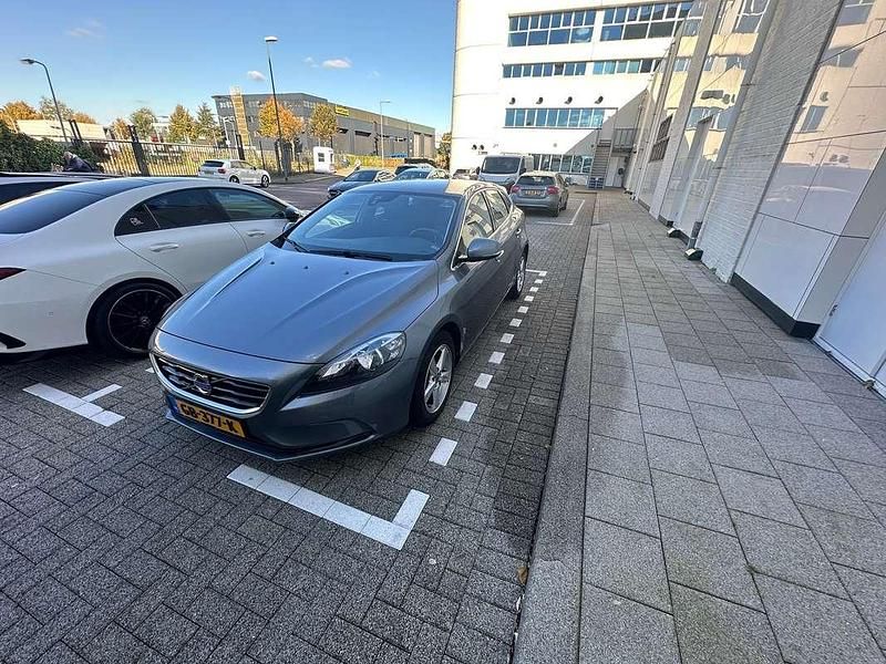 Occasion Volvo V40 Momentum 179 PK (131 kW) 2015 Grijs Stationwagen