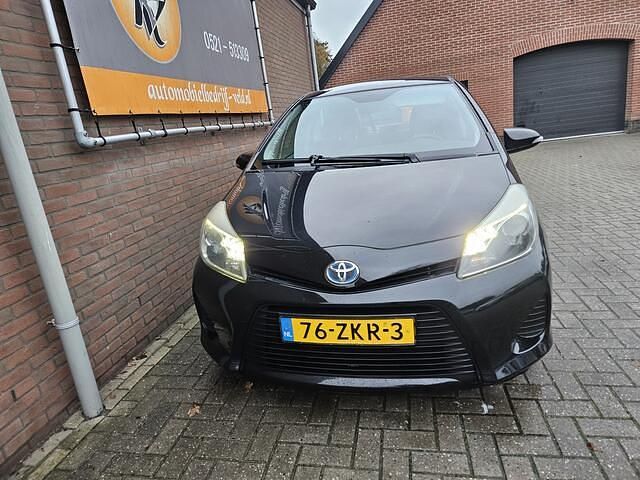 Occasion Toyota Yaris Comfort 75 PK (55 kW) 2013 Zwart Hatchback