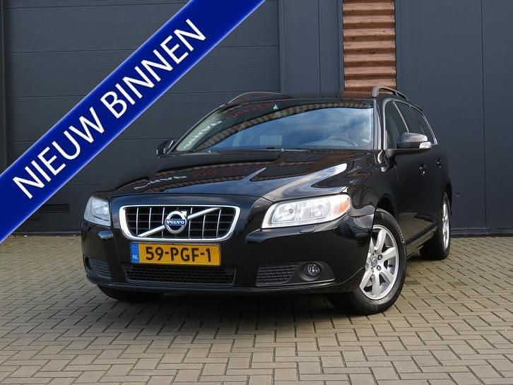Zwart Occasion 2011 Volvo V70 Momentum Stationwagen | € 7.990 (Super prijs) - Afbeelding 1/4