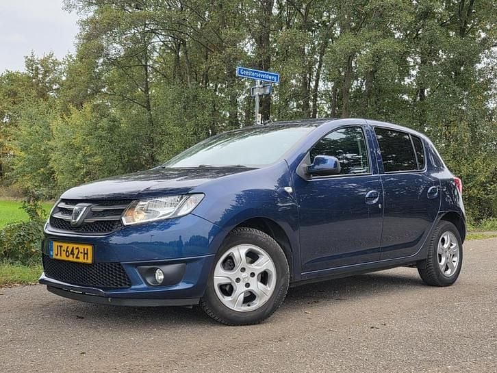 Blauw Occasion 2016 Dacia Sandero Hatchback | € 3.499 (Goede deal) - Afbeelding 1/3