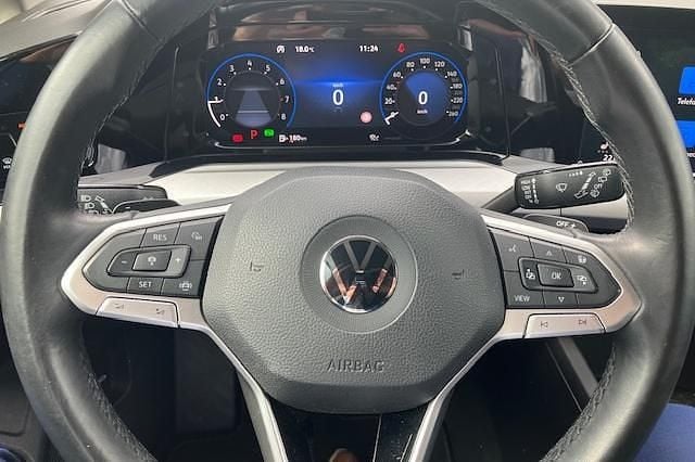 Occasion VW Golf VII R-line 150 PK (110 kW) 2021 Zwart Hatchback