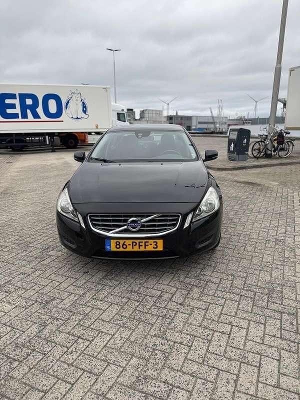 Gebruikt 2011 Volvo S60 R-Design Sedan | € 5.300 (Eerlijke prijs) - Afbeelding 1/4