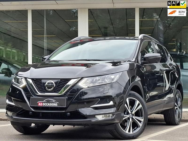 Zwart Gebruikt 2017 Nissan Qashqai SUV | € 19.890 (Iets duurder) - Afbeelding 1/4