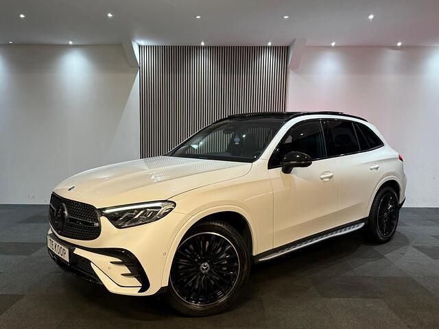 Wit Occasion 2023 Mercedes GLC200 AMG SUV | € 63.950 (Duur) - Afbeelding 1/4