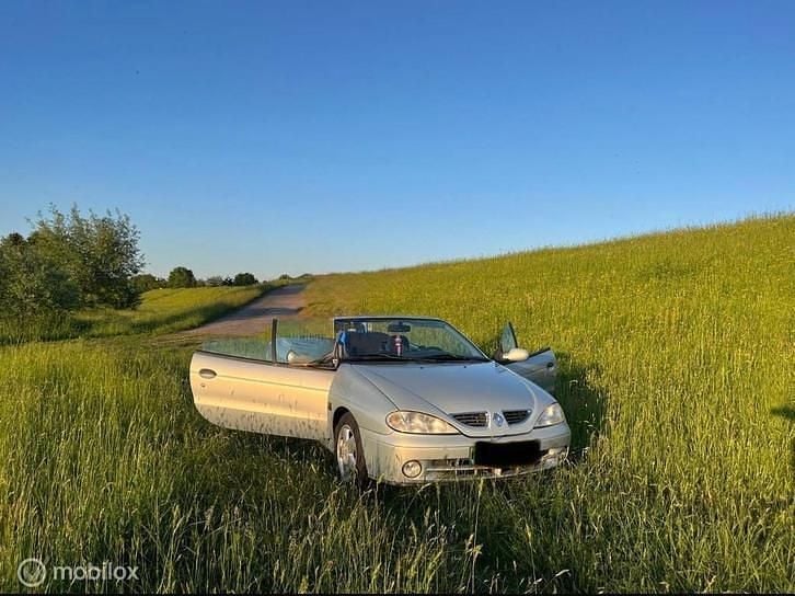 Occasion 2000 Renault Mégane Cabriolet | € 900 (Eerlijke prijs) - Afbeelding 1/4