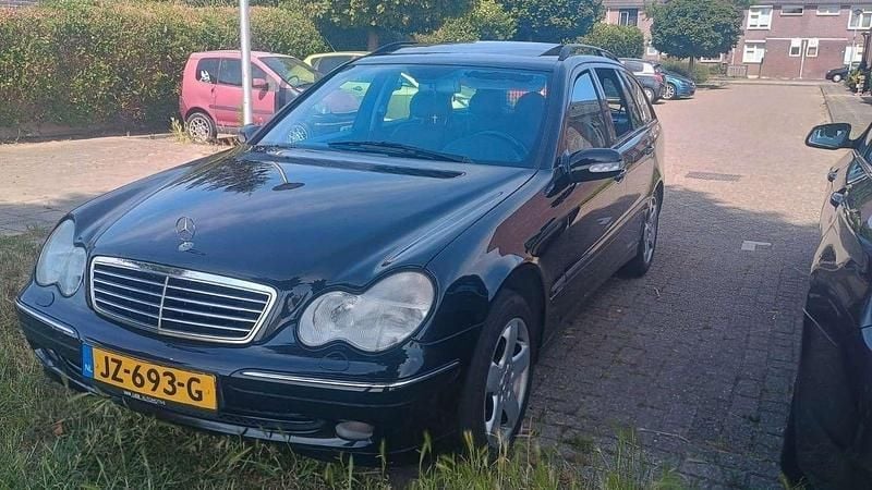 Zwart Gebruikt 2001 Mercedes C240 Elegance Stationwagen | € 2.250 (Eerlijke prijs) - Afbeelding 1/4