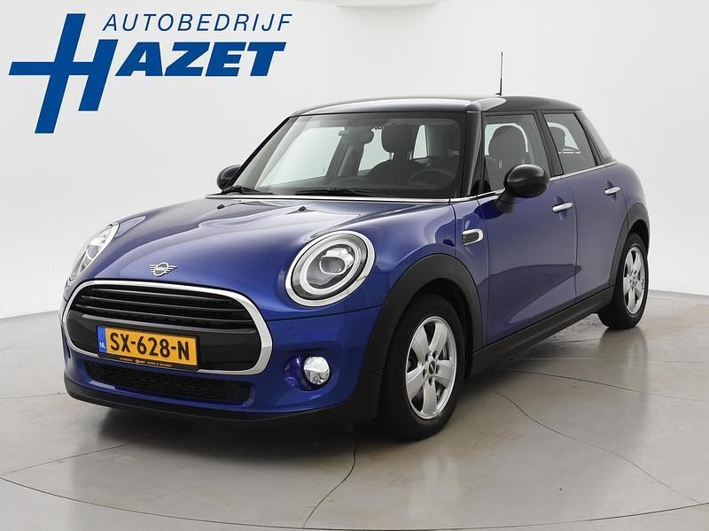 Blauw, metallic lak Gebruikt 2018 Mini Cooper Salt Hatchback | € 18.950 (Eerlijke prijs) - Afbeelding 1/4