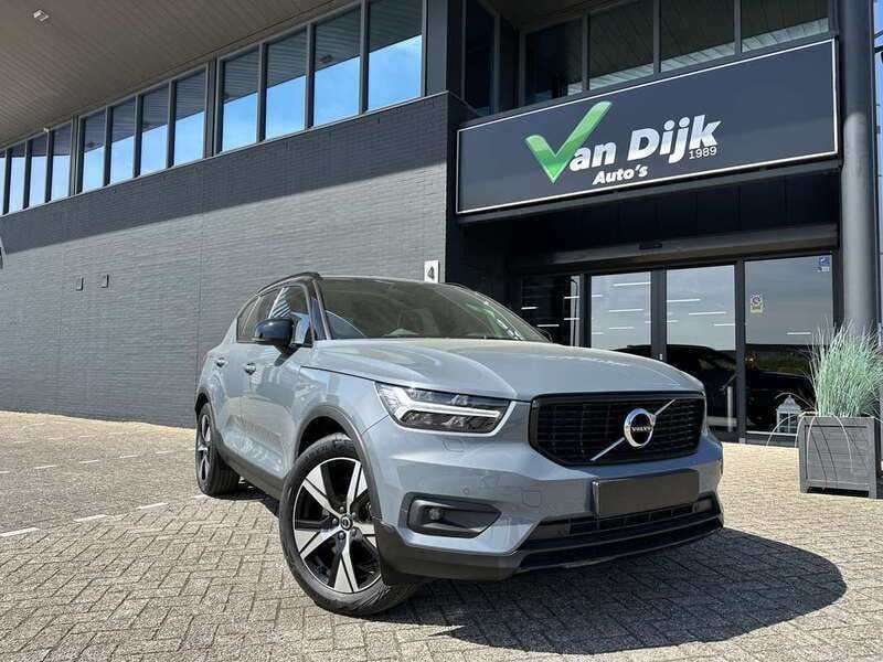 Grijs Gebruikt 2022 Volvo XC40 R-Design SUV | € 35.950 (Eerlijke prijs) - Afbeelding 1/4