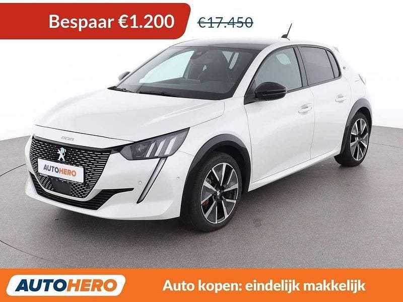 Wit Occasion 2021 Peugeot e-208 GT Hatchback | € 16.449 (Goede deal) - Afbeelding 1/3