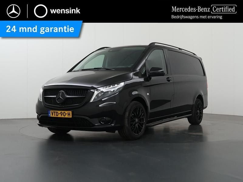 Zwart Gebruikt 2023 Mercedes Vito MPV | € 35.845 (Eerlijke prijs) - Afbeelding 1/4