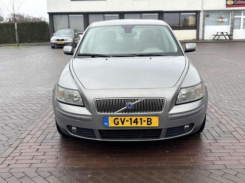 Occasion Volvo S40 Kinetic 125 PK (91 kW) 2004 Grijs Sedan