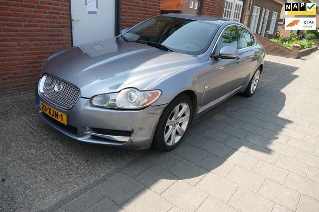 Grijs Gebruikt 2012 Jaguar XF Luxury Sedan | € 6.750 (Goede deal) - Afbeelding 1/4