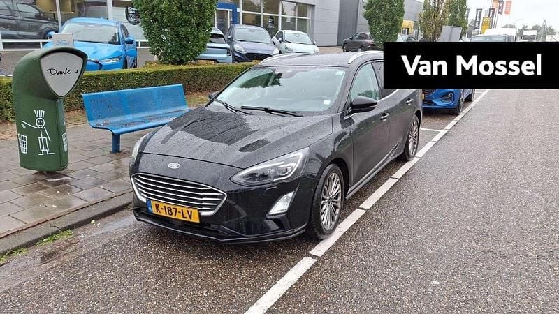 Zwart Gebruikt 2019 Ford Focus Business Edition Stationwagen | € 15.945 (Duur) - Afbeelding 1/4