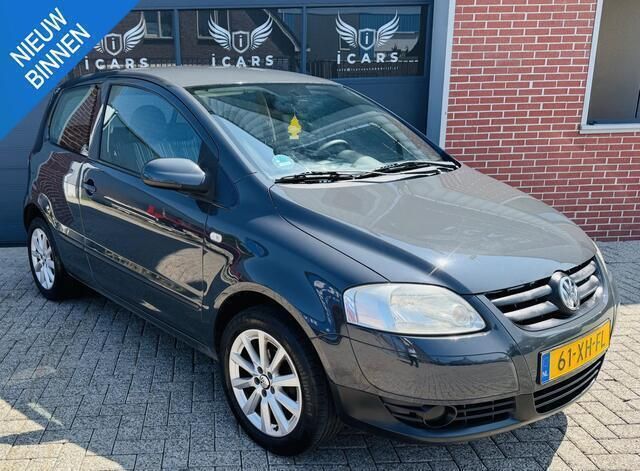 Grijs Gebruikt 2007 VW Fox Trendline Hatchback | € 1.500 (Eerlijke prijs) - Afbeelding 1/4