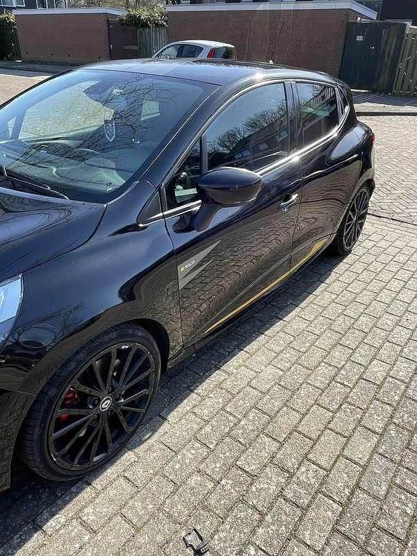Zwart Gebruikt 2018 Renault Clio IV Trophy Hatchback | € 20.499 (Duur) - Afbeelding 1/4