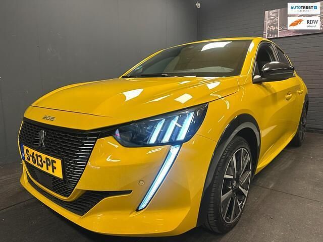 Occasion Peugeot 208 GT-line 101 PK (74 kW) 2019 Geel Hatchback