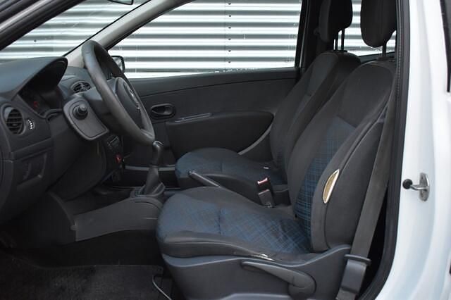 Occasion Renault Clio II 75 PK (55 kW) 2008 Wit Hatchback