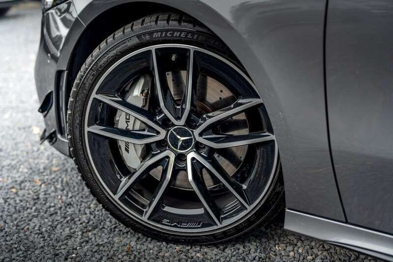 Occasion Mercedes A35 AMG AMG 306 PK (225 kW) 2019 Grijs, metallic lak Hatchback