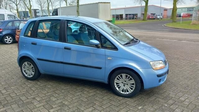 Occasion Fiat Idea Dynamic 95 PK (69 kW) 2004 Blauw MPV