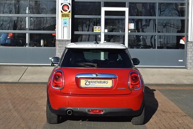 Occasion Mini Cooper Business 136 PK (100 kW) 2016 Rood Hatchback