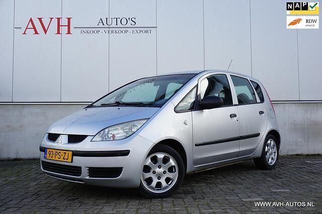 Grijs Gebruikt 2004 Mitsubishi Colt Invite Hatchback | € 2.250 (Eerlijke prijs) - Afbeelding 1/4