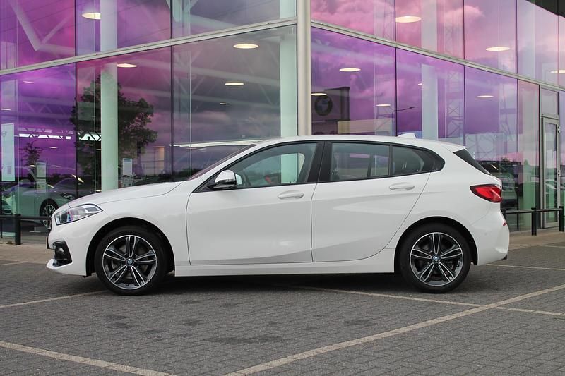 Occasion BMW 118 Executive 141 PK (103 kW) 2020 Wit Hatchback