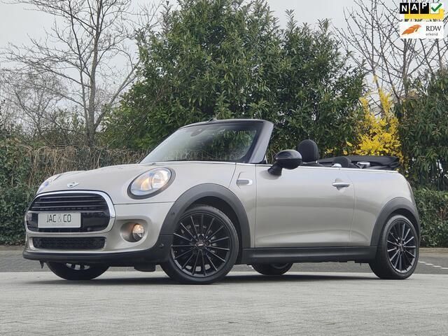 Grijs, metallic lak Gebruikt 2016 Mini Cooper Cabriolet Business Cabriolet | € 16.450 (Eerlijke prijs) - Afbeelding 1/4