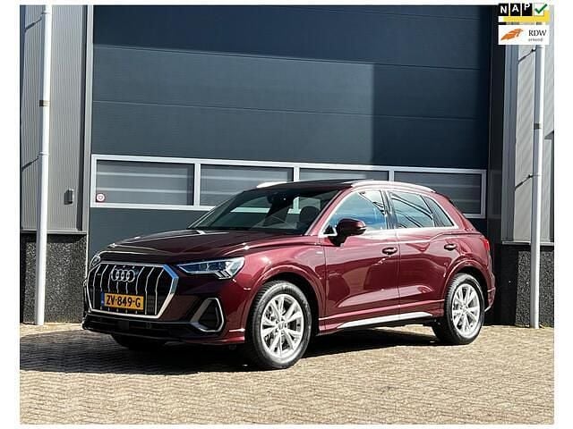 Rood Occasion 2019 Audi Q3 S-Line SUV | € 25.950 (Goede deal) - Afbeelding 1/4