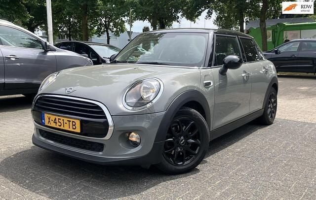 Occasion Mini Cooper Salt 136 PK (100 kW) 2018 Grijs Hatchback