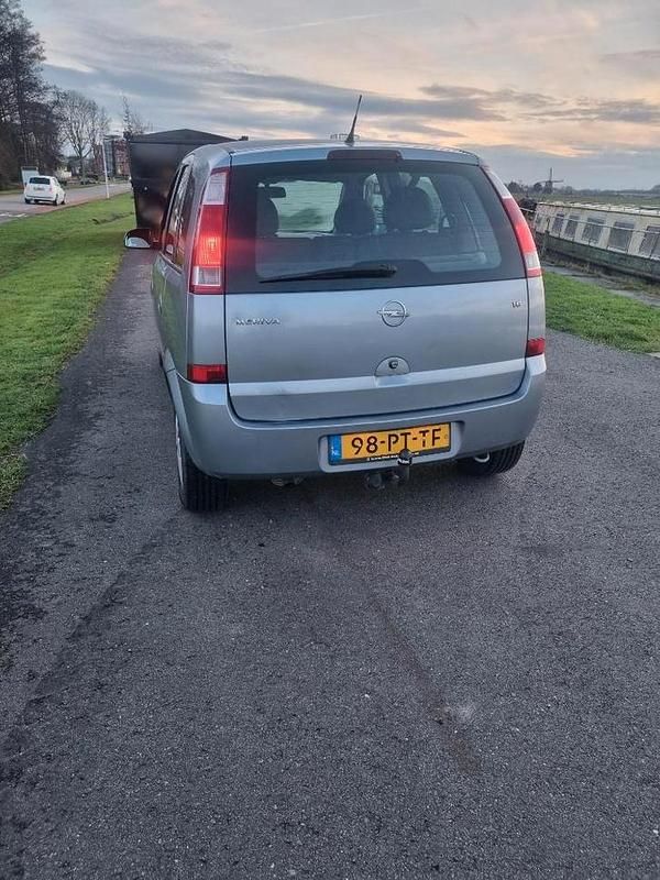 Occasion Opel Meriva Cosmo 101 PK (74 kW) 2004 Grijs MPV