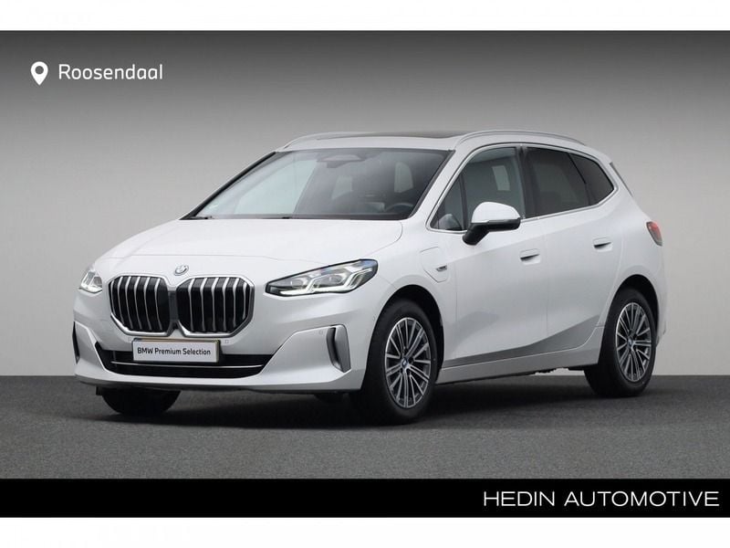 Mineralweiss metallic (wit metallic) Gebruikt 2022 BMW 230e Active Tourer Comfort Edition MPV | € 38.880 - Afbeelding 1/4