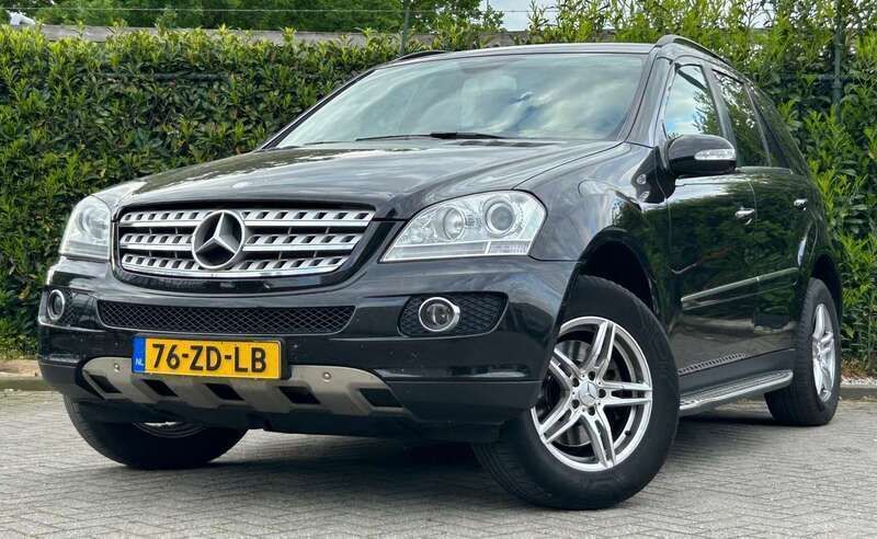 Zwart Gebruikt 2008 Mercedes ML280 SUV | € 7.495 (Goede deal) - Afbeelding 1/4
