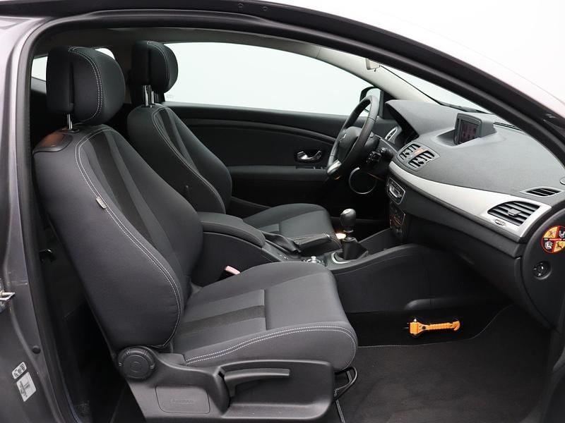 Occasion Renault Mégane Coupé Dynamique 110 PK (80 kW) 2010 Grijs Coupé