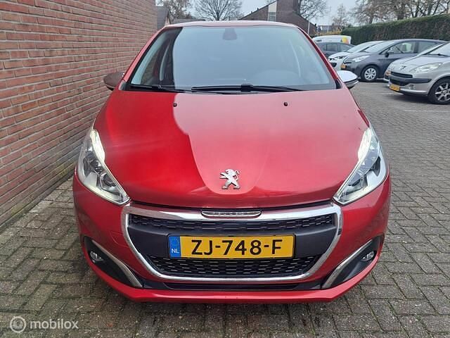 Occasion Peugeot 208 Signature Sky 83 PK (61 kW) 2019 Rood Hatchback