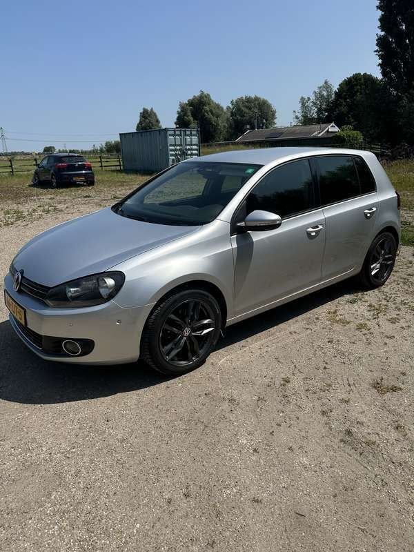 Grijs Gebruikt 2011 VW Golf VI Highline Stationwagen | € 6.500 (Eerlijke prijs) - Afbeelding 1/4