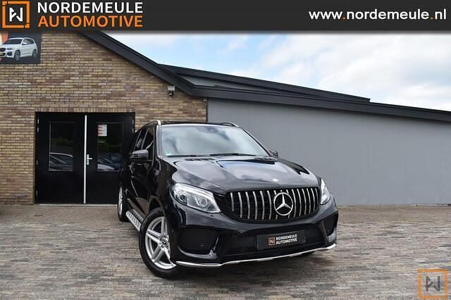 Zwart Gebruikt 2017 Mercedes GLE400 AMG SUV | € 37.900 (Goede deal) - Afbeelding 1/4