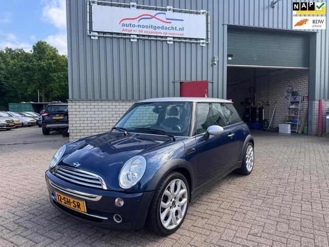 Blauw Gebruikt 2006 Mini Cooper Hatchback | € 3.249 (Eerlijke prijs) - Afbeelding 1/4