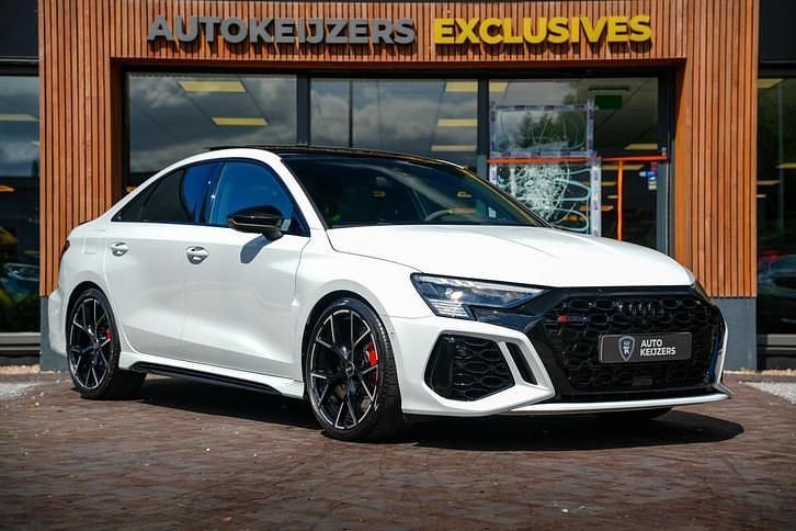 Blauw Occasion 2023 Audi RS3 S-Line Sedan | € 79.800 (Eerlijke prijs) - Afbeelding 1/4
