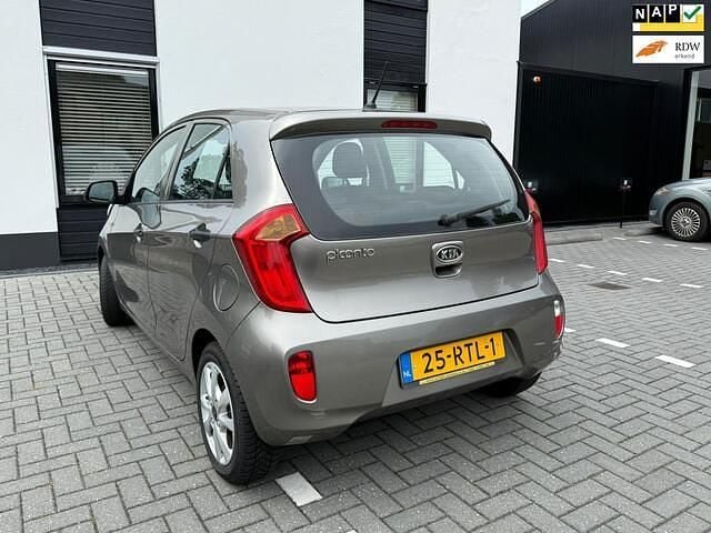 Grijs Gebruikt 2011 Kia Picanto Hatchback | € 5.999 (Iets duurder) - Afbeelding 1/4