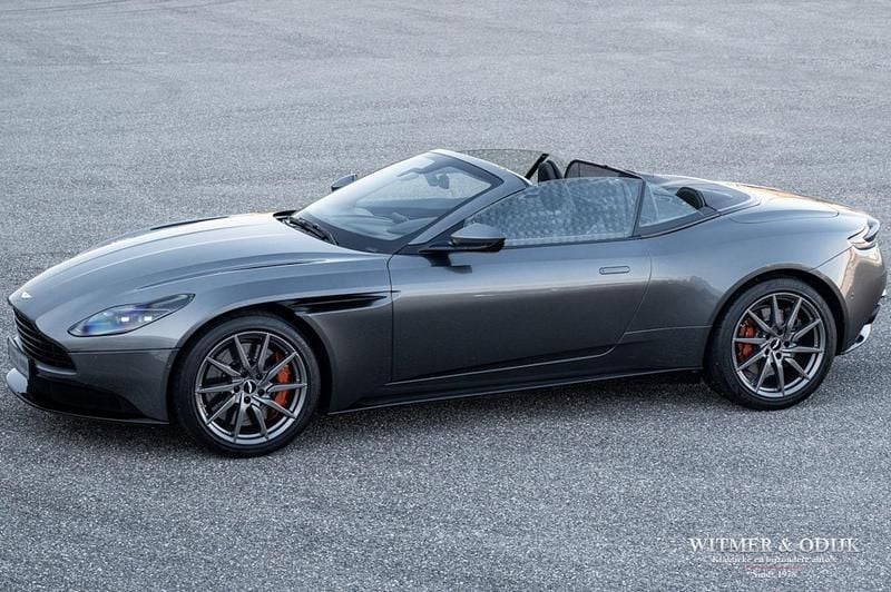 Grijs Gebruikt 2018 Aston Martin DB11 Cabriolet | € 157.950 - Afbeelding 1/4