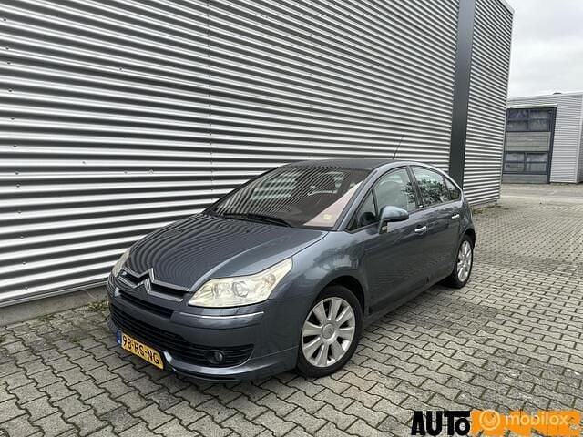 Grijs Occasion 2005 Citroën C4 Exclusive Hatchback | € 995 (Goede deal) - Afbeelding 1/4