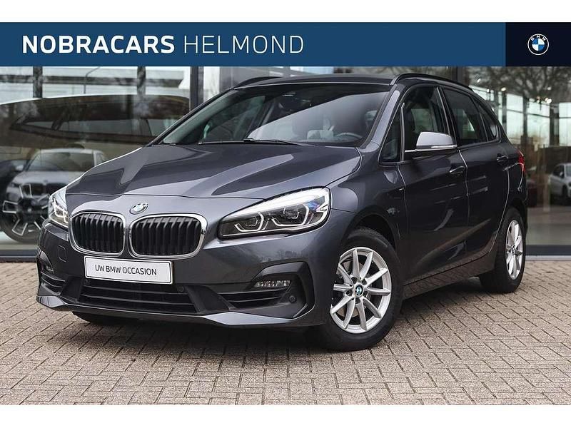 Mineralgrau (grijs metallic) Gebruikt 2019 BMW 218 Active Tourer Comfort Edition MPV | € 18.950 (Super prijs) - Afbeelding 1/4