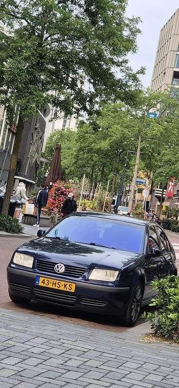 Gebruikt 2001 VW Bora Edition Sedan | € 2.100 - Afbeelding 1/4