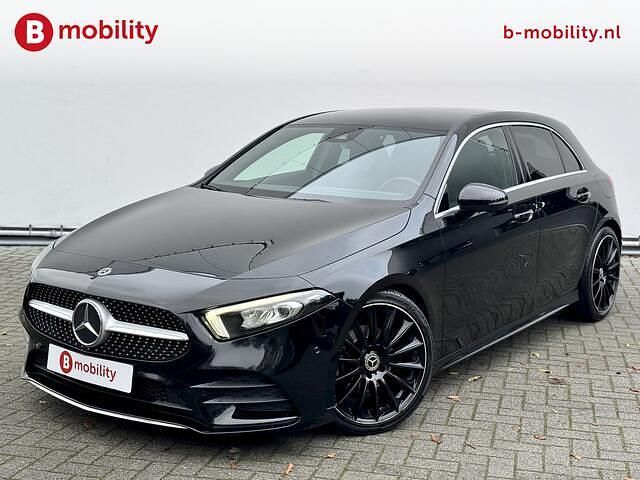 Occasion Mercedes A180 Business 136 PK (100 kW) 2019 Zwart Hatchback