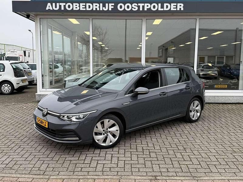 Grijs Occasion 2021 VW Golf VIII Style Hatchback | € 19.950 (Goede deal) - Afbeelding 1/4