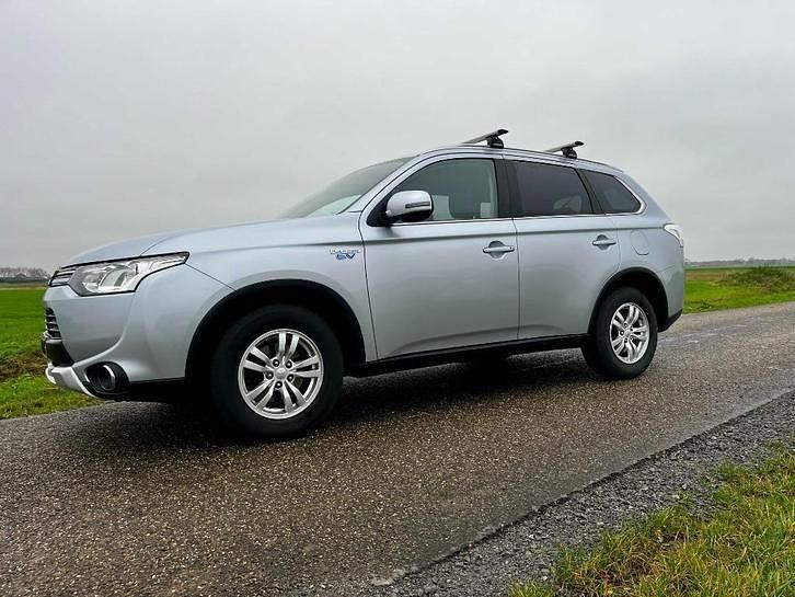 Gebruikt 2015 Mitsubishi Outlander SUV | € 10.500 (Goede deal) - Afbeelding 1/4